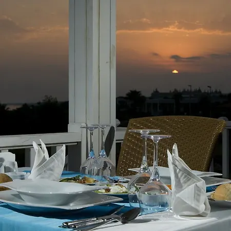 Larissa Stone Palace Hotell